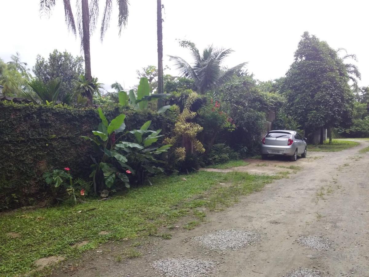 Suites próximo ao rio Jaguareguava em Bertioga Exterior foto